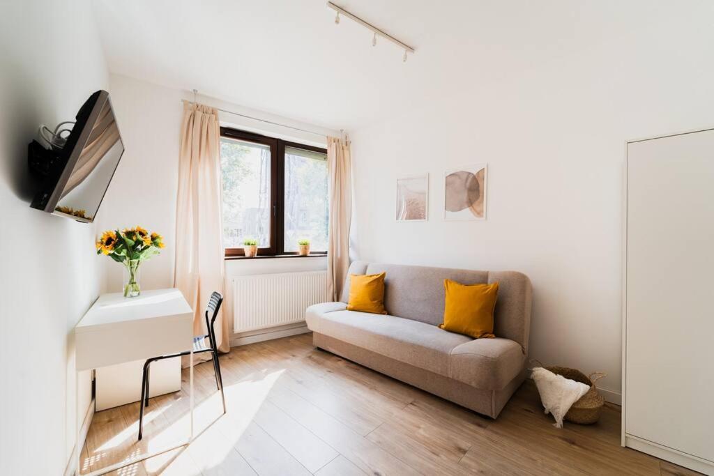 City Center - 3 Rooms - New Building - Private Parking Place - Garage Wrocław Exteriör bild