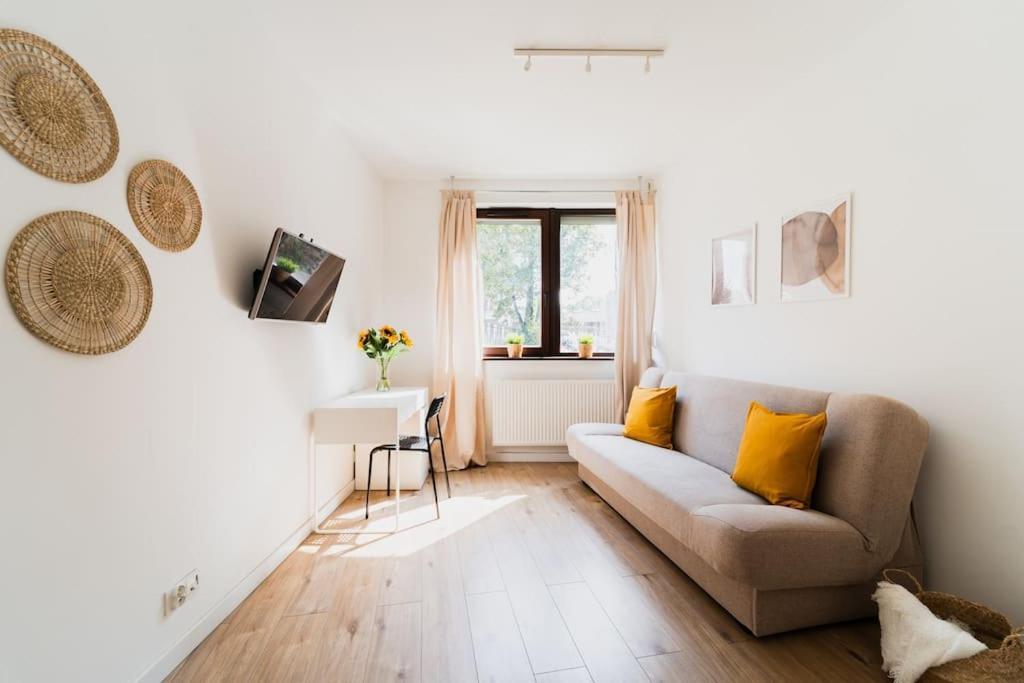 City Center - 3 Rooms - New Building - Private Parking Place - Garage Wrocław Exteriör bild