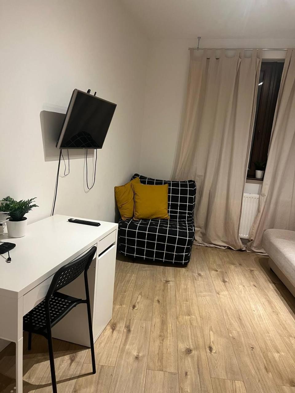 City Center - 3 Rooms - New Building - Private Parking Place - Garage Wrocław Exteriör bild